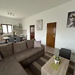 Kate Holiday home *