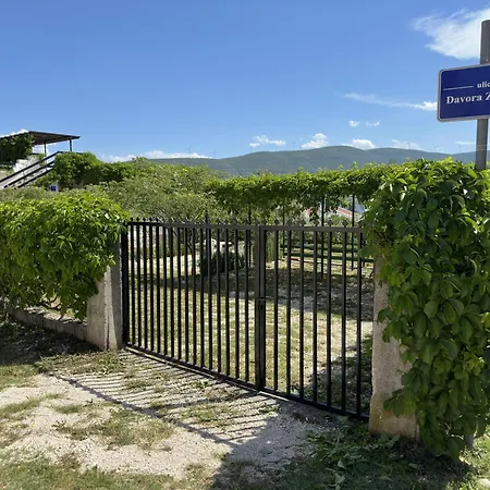 Holiday Kate Holiday home Pridraga